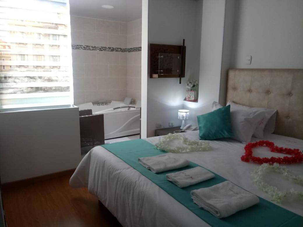 Hotel En Bogota - Fontana Di Trevi Ngoại thất bức ảnh